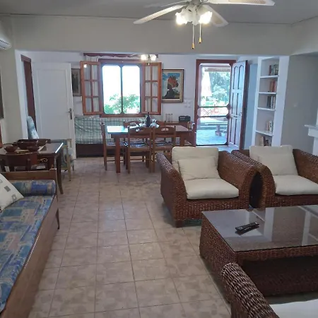 Fantastic House With A Wonderful View Of The Sea * Kapotidhes