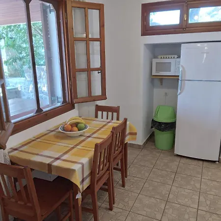 Fantastic House With A Wonderful View Of The Sea Kapotidhes