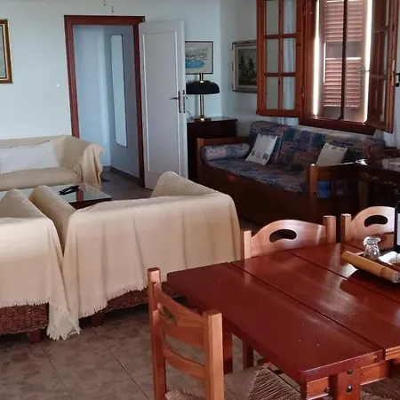 Fantastic House With A Wonderful View Of The Sea Hébergement de vacances